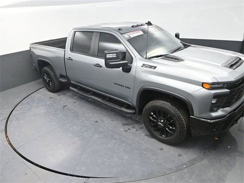 Used 2025 Chevrolet Silverado 2500 Custom w/ Custom Value Package image 19