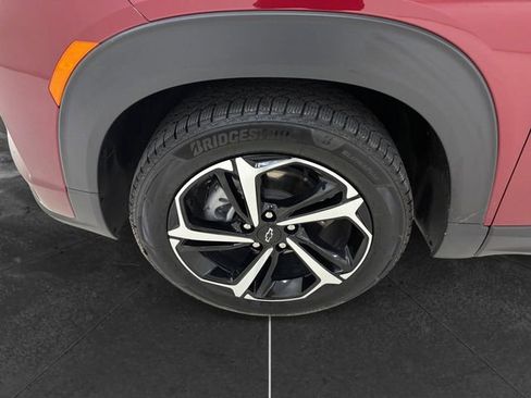 Used 2023 Chevrolet TrailBlazer RS w/ Convenience Package FWD image 9