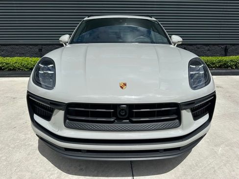 Certified 2023 Porsche Macan S image 8