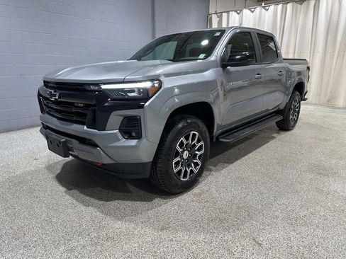 Used 2023 Chevrolet Colorado Z71 w/ Z71 Convenience Package 2 AWD/4WD image 4