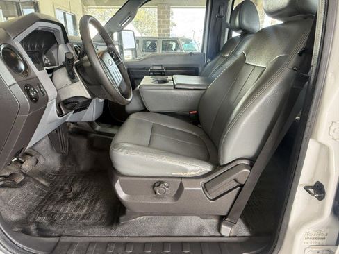 Used 2015 Ford F550 2WD Crew Cab Super Duty image 16