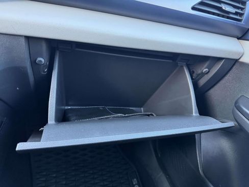 Used 2022 Volkswagen Taos SE image 31