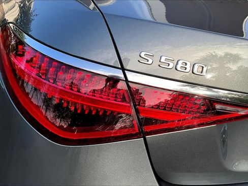 Used 2022 Mercedes-Benz S 580 4MATIC Sedan image 29