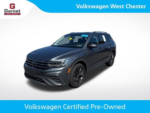 Certified 2023 Volkswagen Tiguan SE w/ Panoramic Sunroof Package AWD/4WD image 1