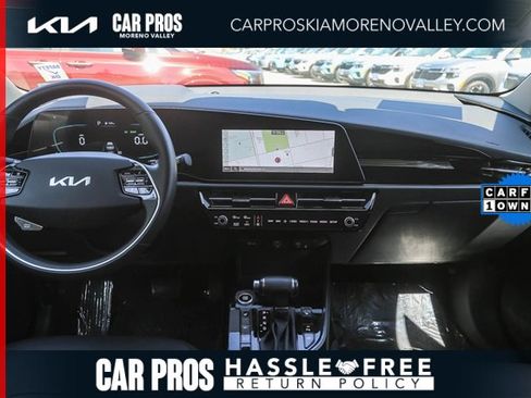 Certified 2025 Kia Niro EX image 12