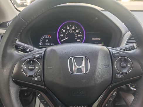 Used 2019 Honda HR-V Touring image 14