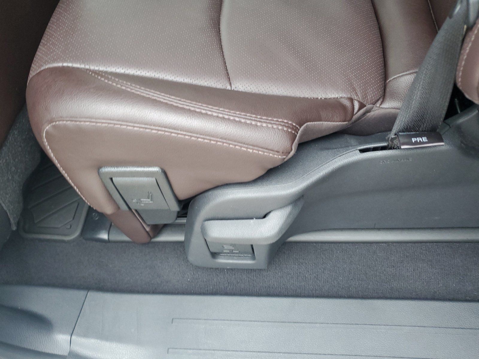 Used 2022 Toyota Sienna Platinum AWD/4WD image 16