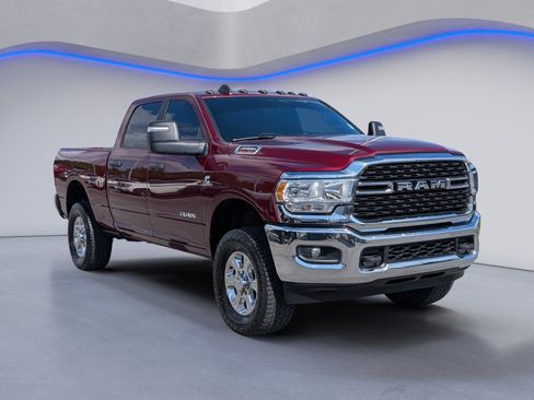 Used 2024 RAM 2500 Big Horn w/ Snow Chief Group AWD/4WD image 5