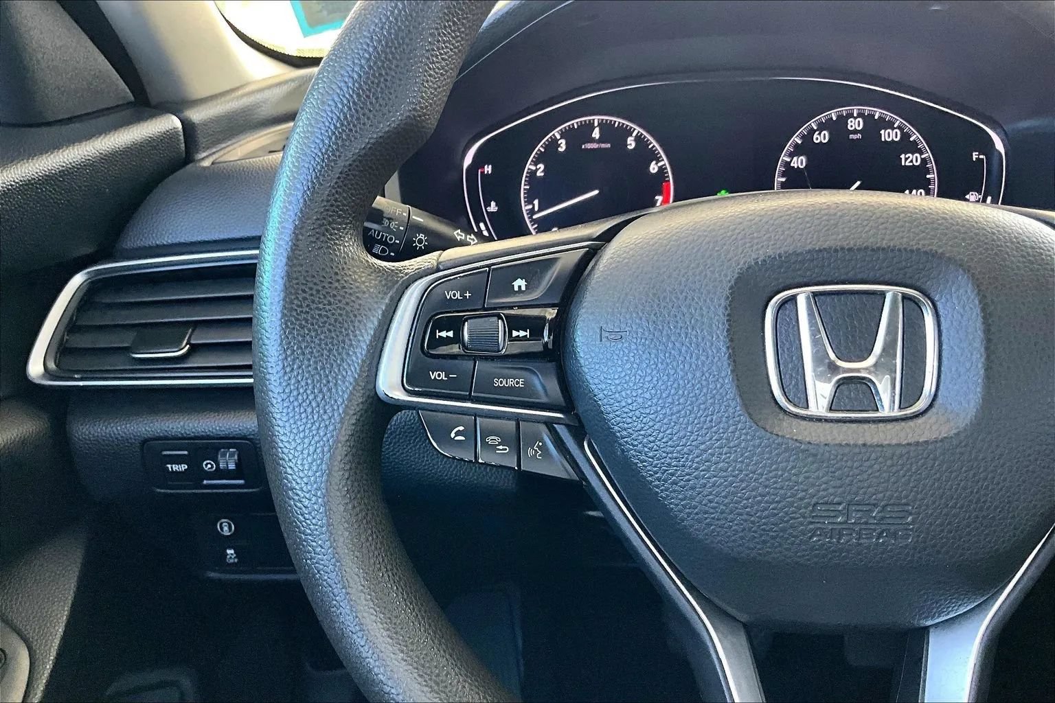 Used 2019 Honda Accord LX image 10