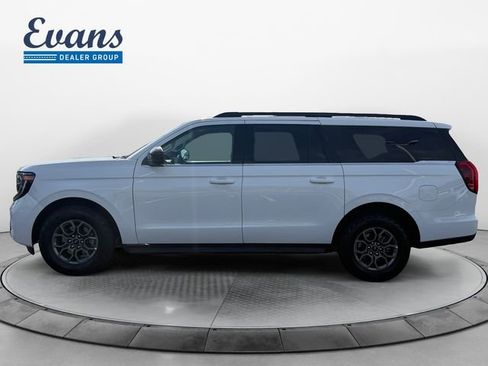 Used 2025 Ford Expedition Max Active AWD/4WD image 3