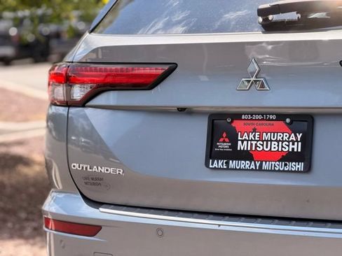 Used 2024 Mitsubishi Outlander SE AWD/4WD image 12