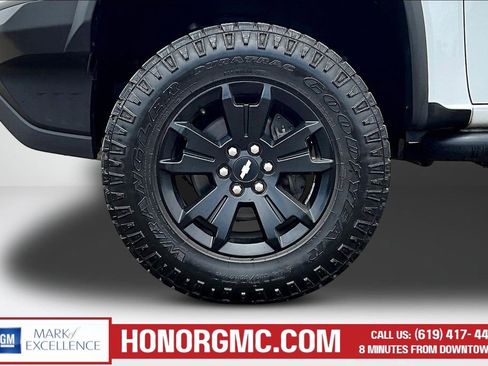 Used 2019 Chevrolet Colorado ZR2 w/ ZR2 Dusk Special Edition AWD/4WD image 35