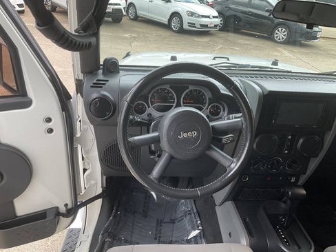 Used 2010 Jeep Wrangler Unlimited Sport RWD image 14