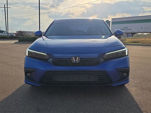 Used 2024 Honda Civic Touring image 3
