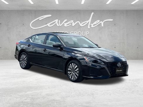 New 2026 Nissan Altima 2.5 SV FWD image 2