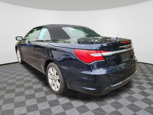 Used 2012 Chrysler 200 Touring FWD image 3