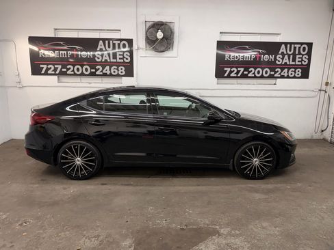 Used 2019 Hyundai Elantra SE w/ Cargo Package image 6