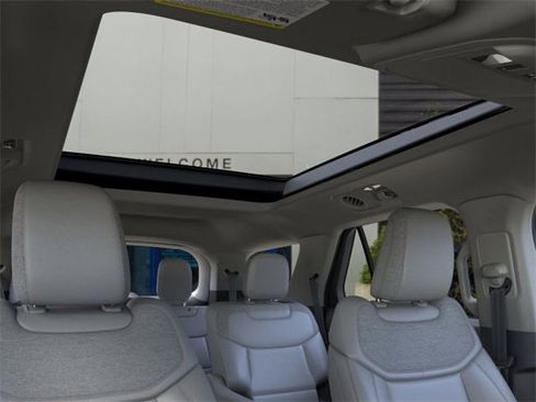 New 2026 Ford Explorer Active w/ Active Comfort Package image 22