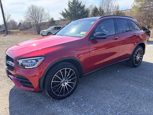Used 2022 Mercedes-Benz GLC 300 4MATIC image 1