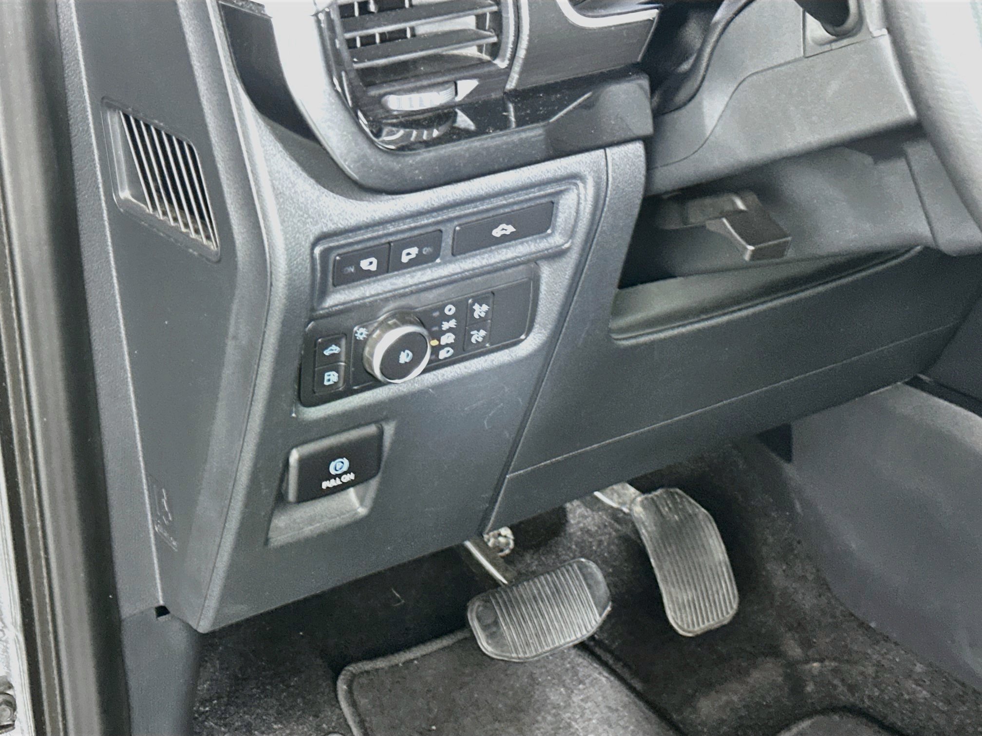 Used 2021 Ford F150 XLT w/ Equipment Group 302A High AWD/4WD image 17