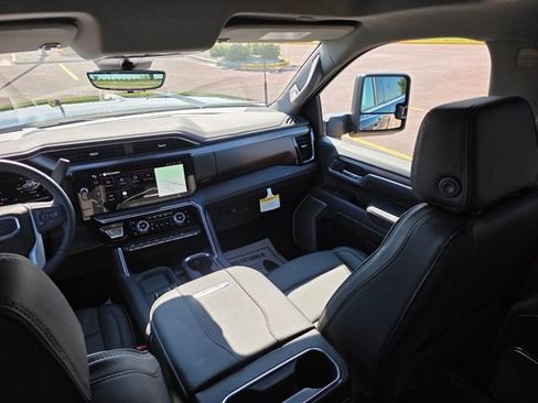 New 2026 GMC Sierra 3500 Denali w/ Technology Package image 21