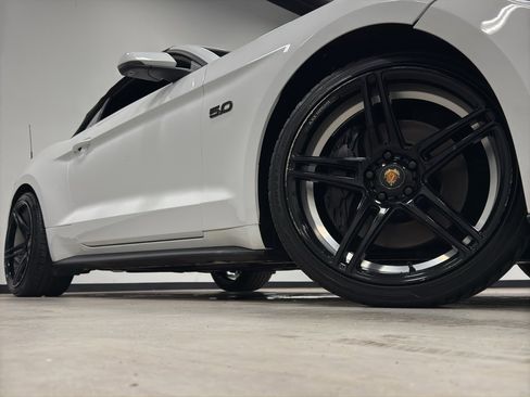 Used 2016 Ford Mustang GT Premium image 2