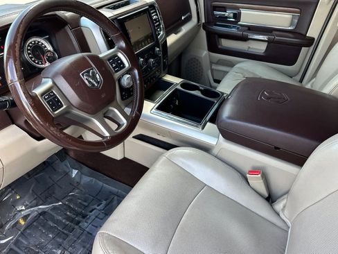 Used 2014 RAM 1500 Laramie w/ Convenience Group image 11