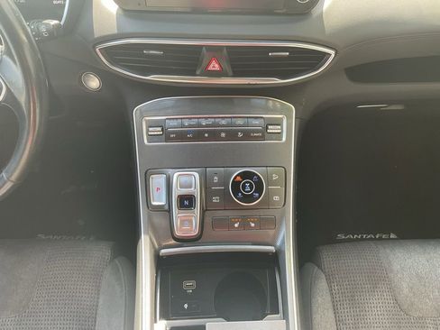 Used 2022 Hyundai Santa Fe SEL w/ Convenience Package image 14