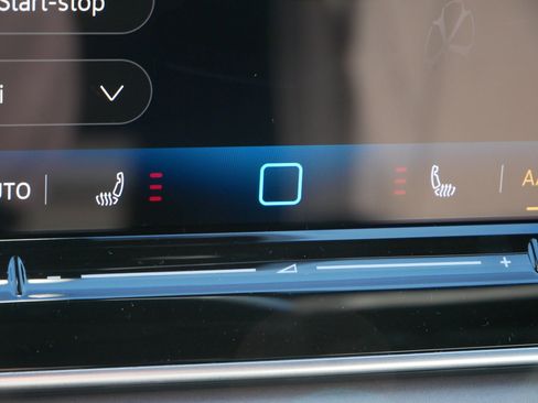 New 2026 Volkswagen Tiguan SE R-Line image 11