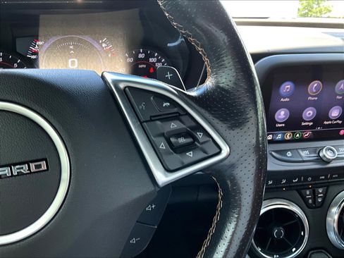 Used 2019 Chevrolet Camaro SS w/ Black Appearance Package RWD image 10