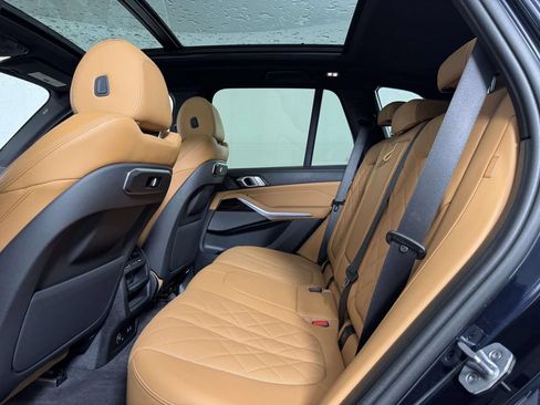 Used 2024 BMW X5 xDrive40i w/ M Sport Package AWD/4WD image 32