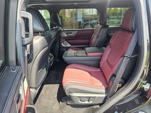 Used 2026 INFINITI QX80 Autograph w/ Premium Cargo Package AWD/4WD image 17