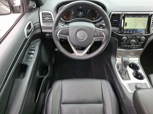 Used 2019 Jeep Grand Cherokee Limited image 11