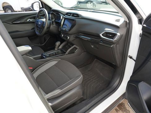 Used 2023 Chevrolet TrailBlazer LT w/ Convenience Package image 28