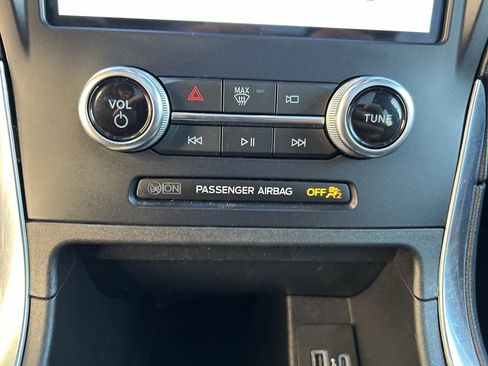 Used 2023 Ford Edge ST w/ Equipment Group 401A image 28