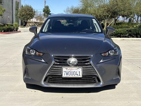 Used 2017 Lexus IS 200t image 8