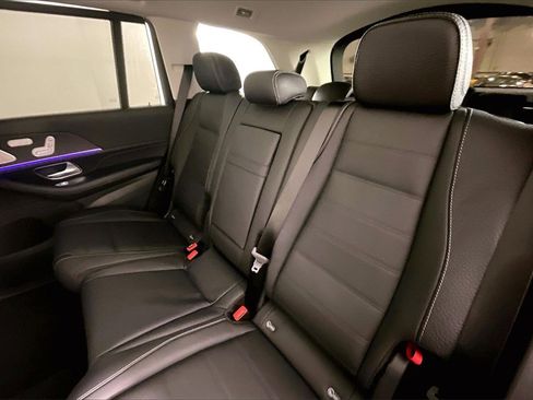 New 2026 Mercedes-Benz GLS 450 4MATIC image 10
