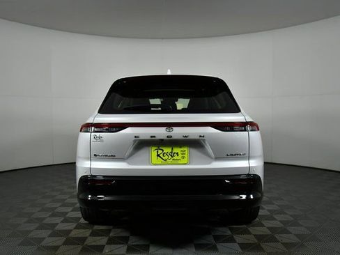 New 2025 Toyota Crown Signia Limited image 12