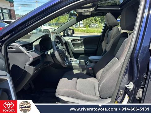 Used 2024 Toyota RAV4 SE w/ Weather & Moonroof Package AWD/4WD image 17