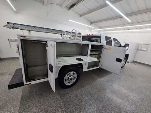 Used 2018 Chevrolet Silverado 2500 LT image 8