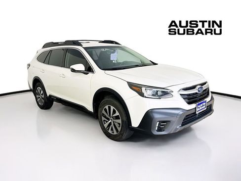 Used 2022 Subaru Outback Premium image 1