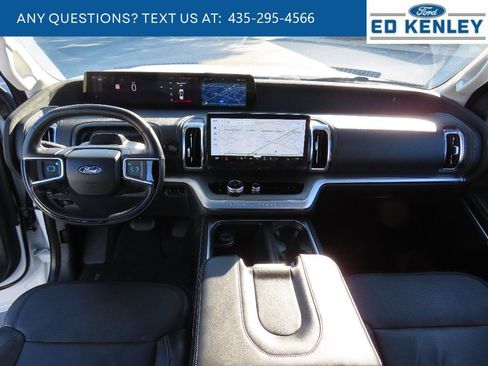 Used 2025 Ford Expedition Platinum AWD/4WD image 11