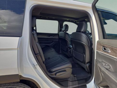 New 2025 Jeep Grand Cherokee L Limited w/ MOPAR Finishing Package RWD image 28