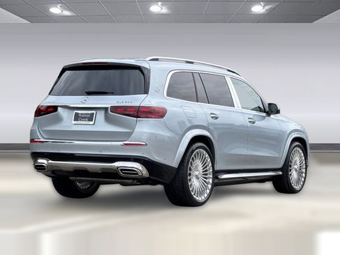 New 2026 Mercedes-Benz Maybach GLS 600 4MATIC image 9