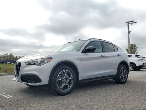 New 2025 Alfa Romeo Stelvio Sprint w/ Convenience Package image 2