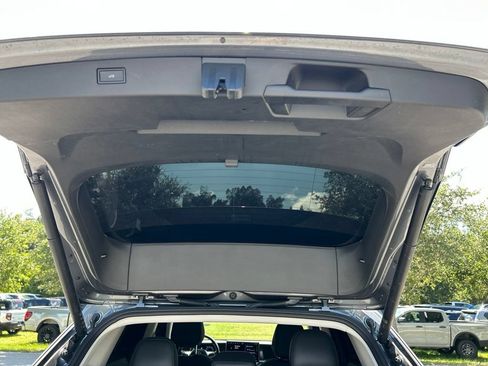 Certified 2025 Volkswagen Tiguan SE FWD image 52
