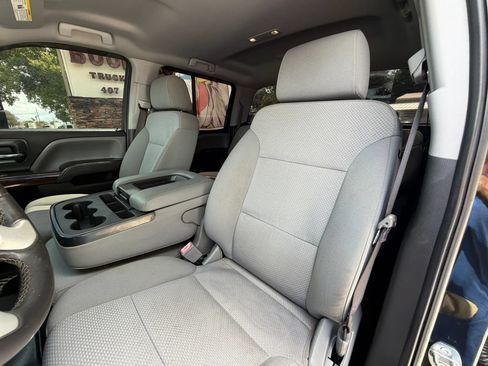 Used 2017 GMC Sierra 1500 SLE w/ SLE Value Package AWD/4WD image 10
