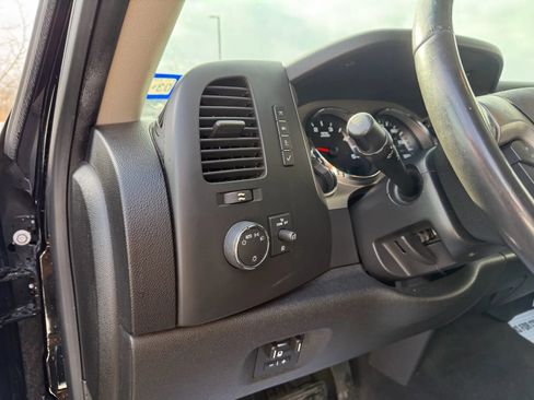 Used 2012 Chevrolet Silverado 2500 LT w/ Texas Edition image 12