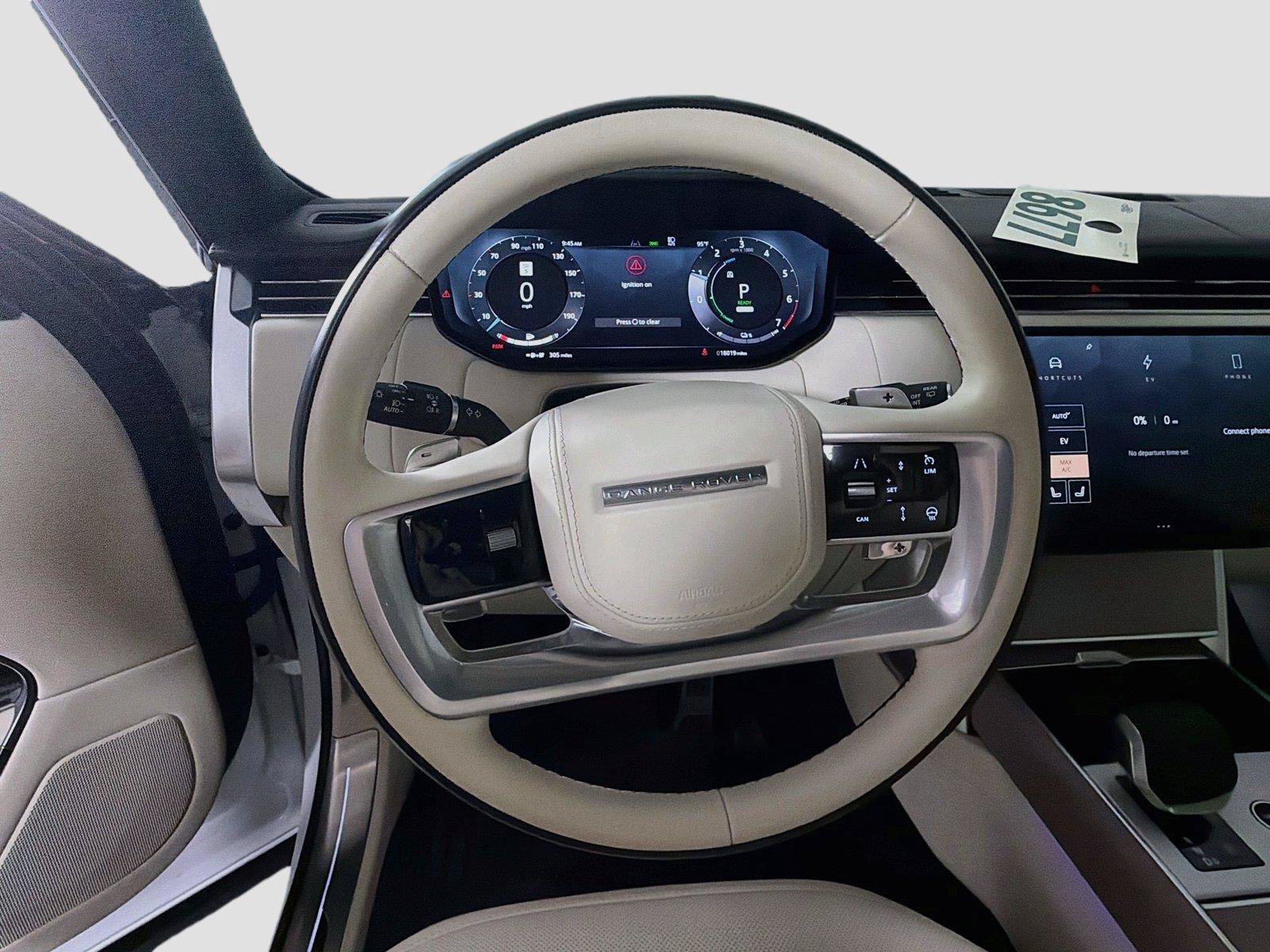 Certified 2025 Land Rover Range Rover SE AWD/4WD image 10