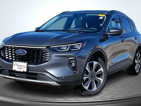 Used 2024 Ford Escape Platinum image 1